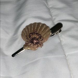 Mermaid style sea shell hair clips